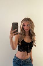 LOREN GRAY - Instagram Photos and Video 10/26/2021