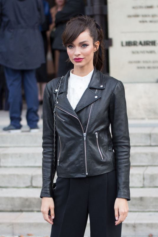 LUMA GROTHE Leaves L’Oreal Show at Paris Fashion Week 10/03/2021