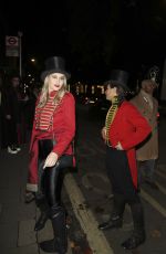 LYNN ANDERSON Arrives at Annabel