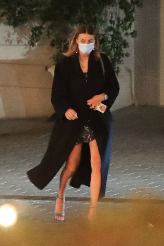 MARGOT ROBBIE Leaves Sunset Tower Hotel in West Hollywood 10/12/2021