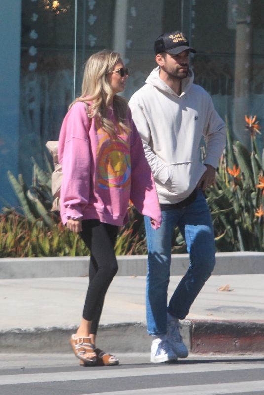 MELISSA ORDWAY and Justin Gaston Out for Lunch in Hollywood 10/12/2021