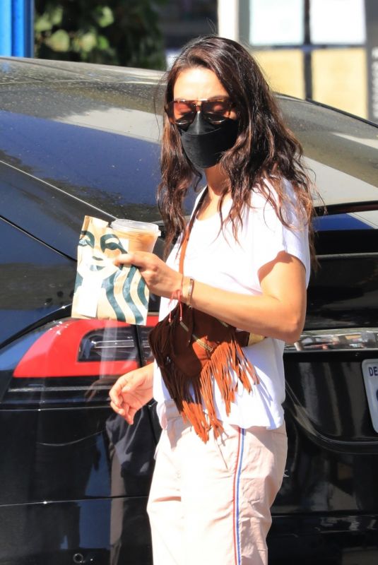 MILA KUNIS Shopping for Grocery in West Hollywood 10/03/2021