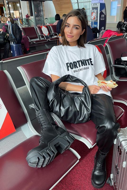 OLIVIA CULPO - Instagram Photos 10/06/2021