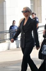 PARIS HILTON and Carter Milliken Reum Out Kissing in Washington D.C. Before Meeting with Lawmakers 10/20/2021