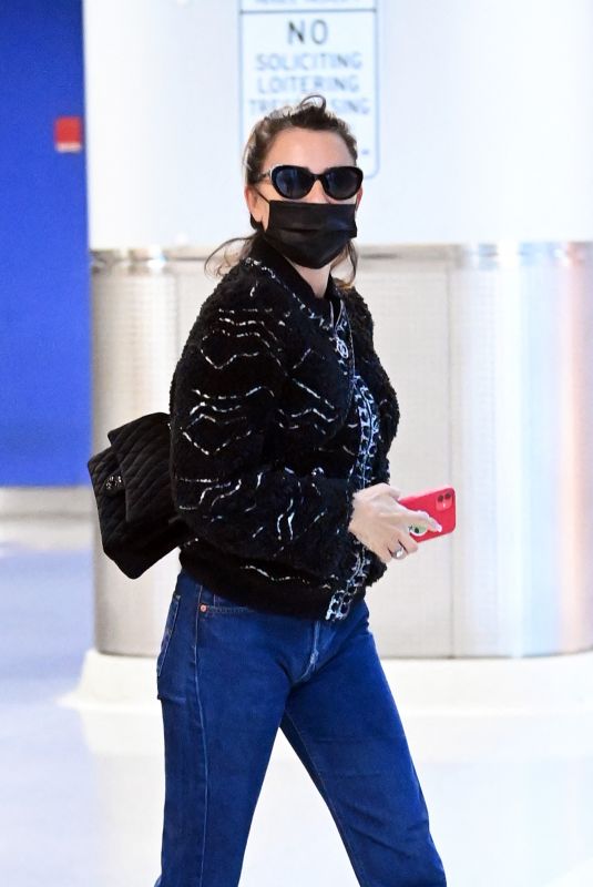 PENELOPE CRUZ at JFK Airport in New York 10/07/2021
