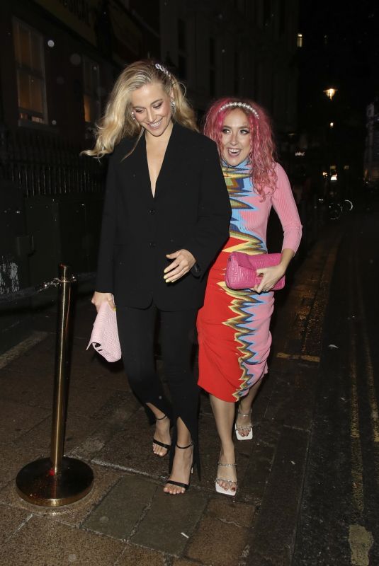 PIXIE LOTT at Windmill in London 10/20/2021