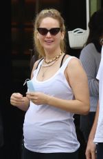 Pregnant JENNIFER LAWRENCE and Cooke Maroney Out in New York 10/09/2021