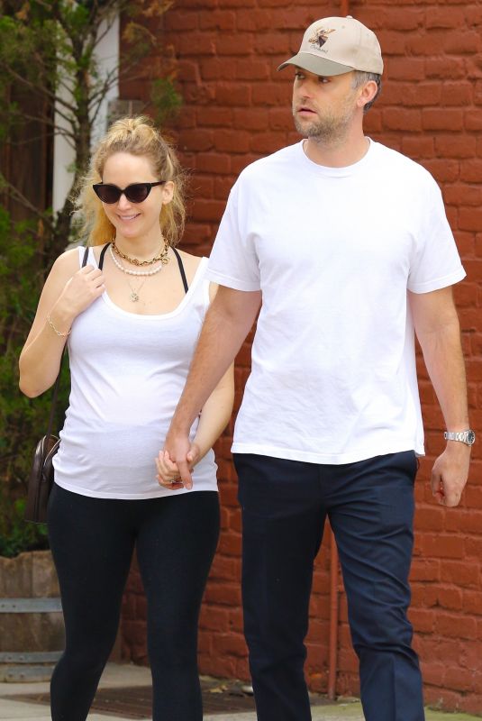 Pregnant JENNIFER LAWRENCE and Cooke Maroney Out in New York 10/09/2021