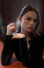 SADIE SOVERALL for Meet the Vogue Darlings, October 2021
