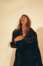SAMARA WEAVING for Contentmode Magazine, August 2021