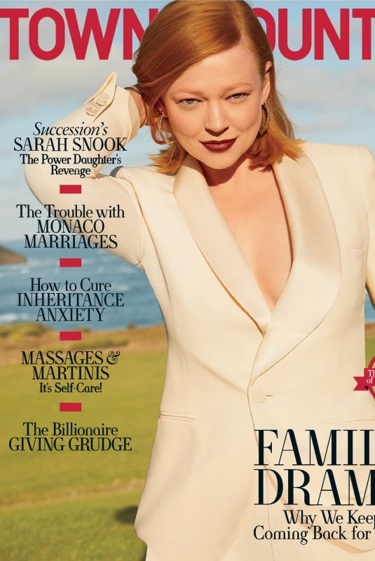 SARAH SNOOK in Town & Country Magazine, November 2021