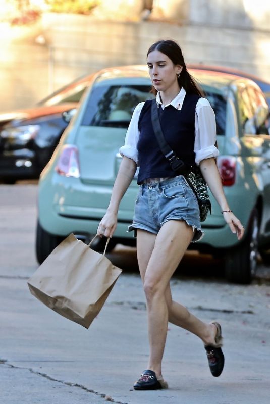 SCOUT WILLIS in Denim Shorts Out to Get Lunch in Los Feliz 10/28/2021
