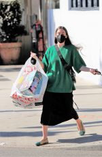 SCOUT WILLIS Shopping at Art Supply Store with Her Dog in Los Angeles 10/27/2021
