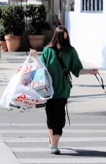 SCOUT WILLIS Shopping at Art Supply Store with Her Dog in Los Angeles 10/27/2021