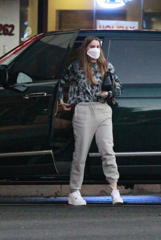 SOFIA VERGARA Arrives at Beverly Hills Bagels in Los Angeles 10/25/2021