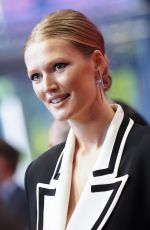 TONI GARRN at Beethoven X the AI Project 10/09/2021
