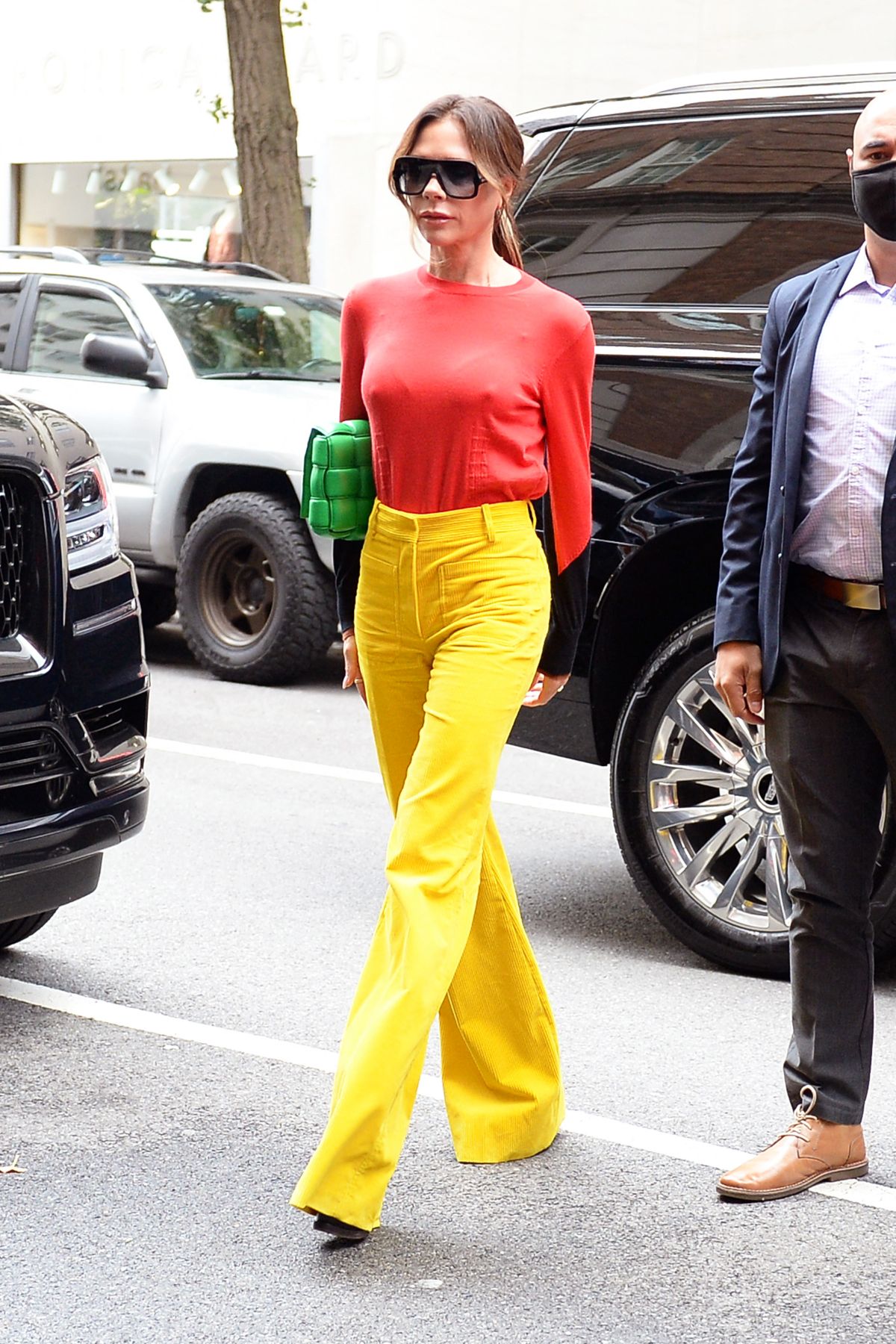 VICTORIA BECKHAM Arrives at Good Morning America in New York 10/12/2021 ...