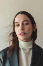 VICTORIA PEDRETTI for The Laterals Magazine, October 2021