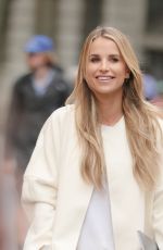 VOGUE WILLIAMS Arrives at Global Radio Studios in London 09/30/2021