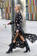 VOGUE WILLIAMS Out with Her Dog in Leeds 10/08/2021
