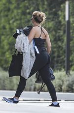 ADDISON RAE and Harry Jowsey Heading into Her Apartment in Beverly Hills 11/10/2021