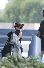ADDISON RAE and Harry Jowsey Heading into Her Apartment in Beverly Hills 11/10/2021