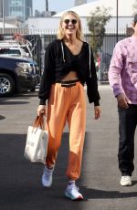 AMANDA KLOOTS Arrives at Dance Studio in Los Angeles 11/05/2021