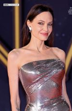 ANGELINA JOLIE in Tu Style, Novembre 2021