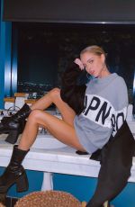 ANNE WINTERS - Instagram Photos 11/18/2021