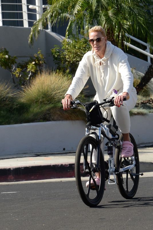 BRIGITTE NIELES Out for Bike Ride in Encino 11/08/2021