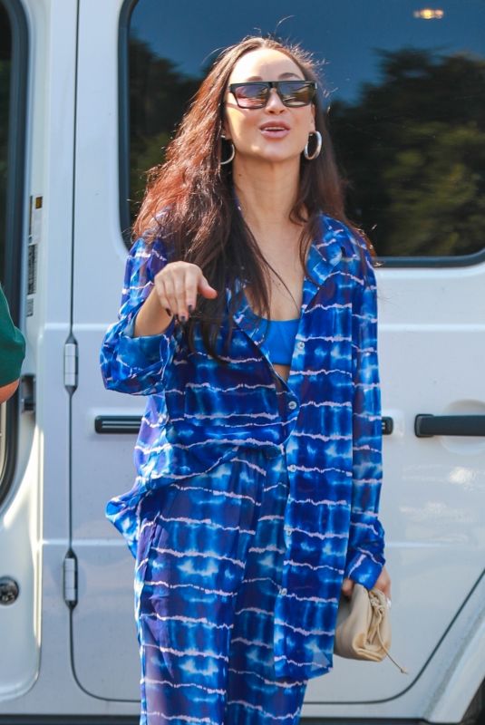 CARA SANTANA Arrives at San Vicente Bungalows in Los Angeles 11/05/2021