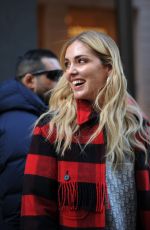 CHIARA FERRAGNI Out for Lunch in Milan 11/26/2021