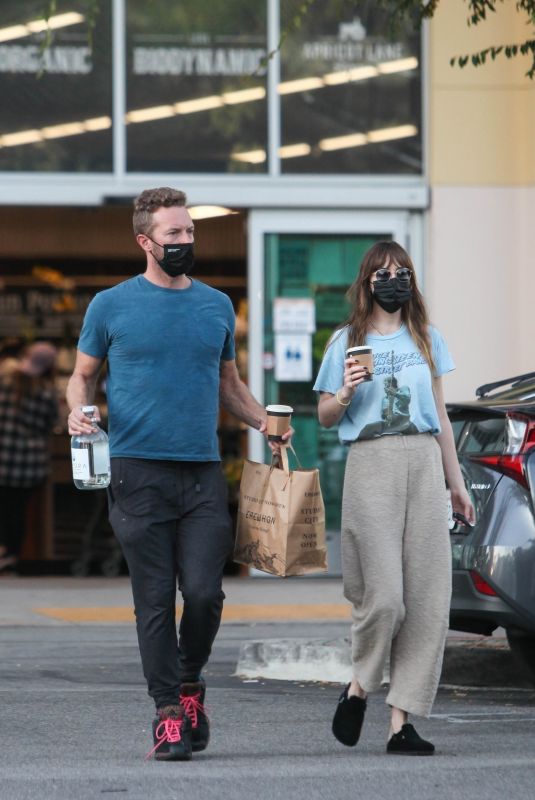 DAKOTA JOHNSON Out Shopping at Erewhon Market in Los Angeles 11/14/2021
