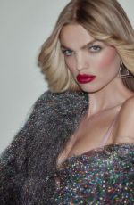 DAPHNE GROENEVELD for Vogue Magazine, Czech October 2021