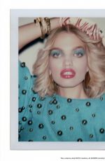 DAPHNE GROENEVELD for Vogue Magazine, Czech October 2021