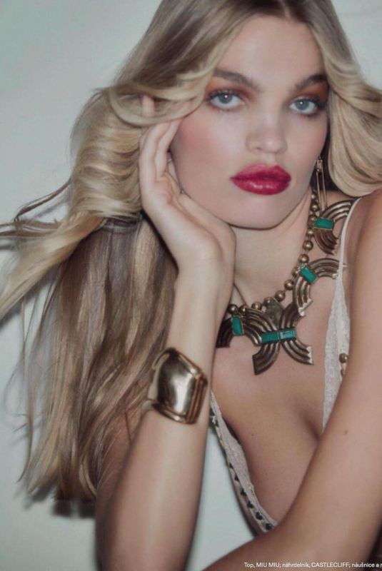DAPHNE GROENEVELD for Vogue Magazine, Czech October 2021