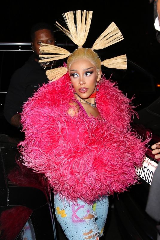 DOJA CAT Arrives at a Halloween Party at Highlight Room in Hollywood 10/31/2021