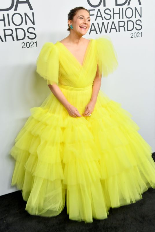 DREW BARRYMORE at 2021 CFDA Fashion Awards at The Grill Room in New York 11/10/2021