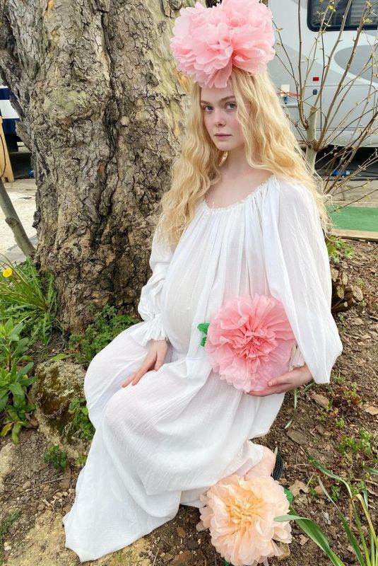 ELLE FANNING - Instagram Photos 10/25/2021