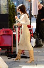 EMILY RATAJKOWSKI Heading to The View Show in New York 11/08/2021