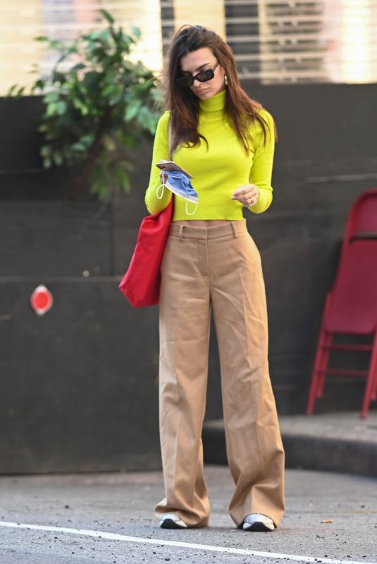 EMILY RATAJKOWSKI Out in New York 11/18/2021