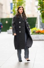 HAILEE STEINFELD Arrives at Siriusxm Studios in New York 11/22/2021