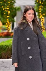 HAILEE STEINFELD Arrives at Siriusxm Studios in New York 11/22/2021