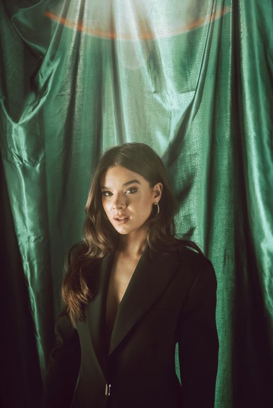 HAILEE STEINFELD for LA Times, November 2021