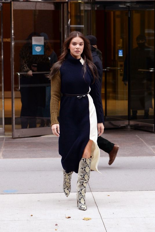 HAILEE STEINFELD Leaves a Radio Station in New York 11/22/2021
