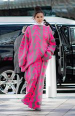 HAILEE STEINFELD Leaves Her Hotel in New York 11/23/2021