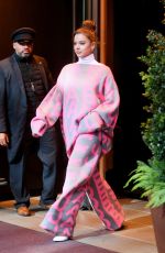 HAILEE STEINFELD Leaves Her Hotel in New York 11/23/2021
