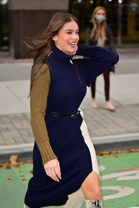 HAILEE STEINFELD Out and About in New York 11/22/2021