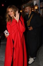 HALLE BERRY and Van Hunt Out for Dinner in New York 11/05/2021
