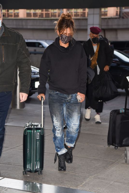 HALLE BERRY Arrives at JFK Airport in New York 11/24/2021